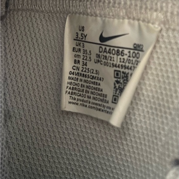 Kids Nike Air Force 1 black/white size 4Y - Picture 7 of 8